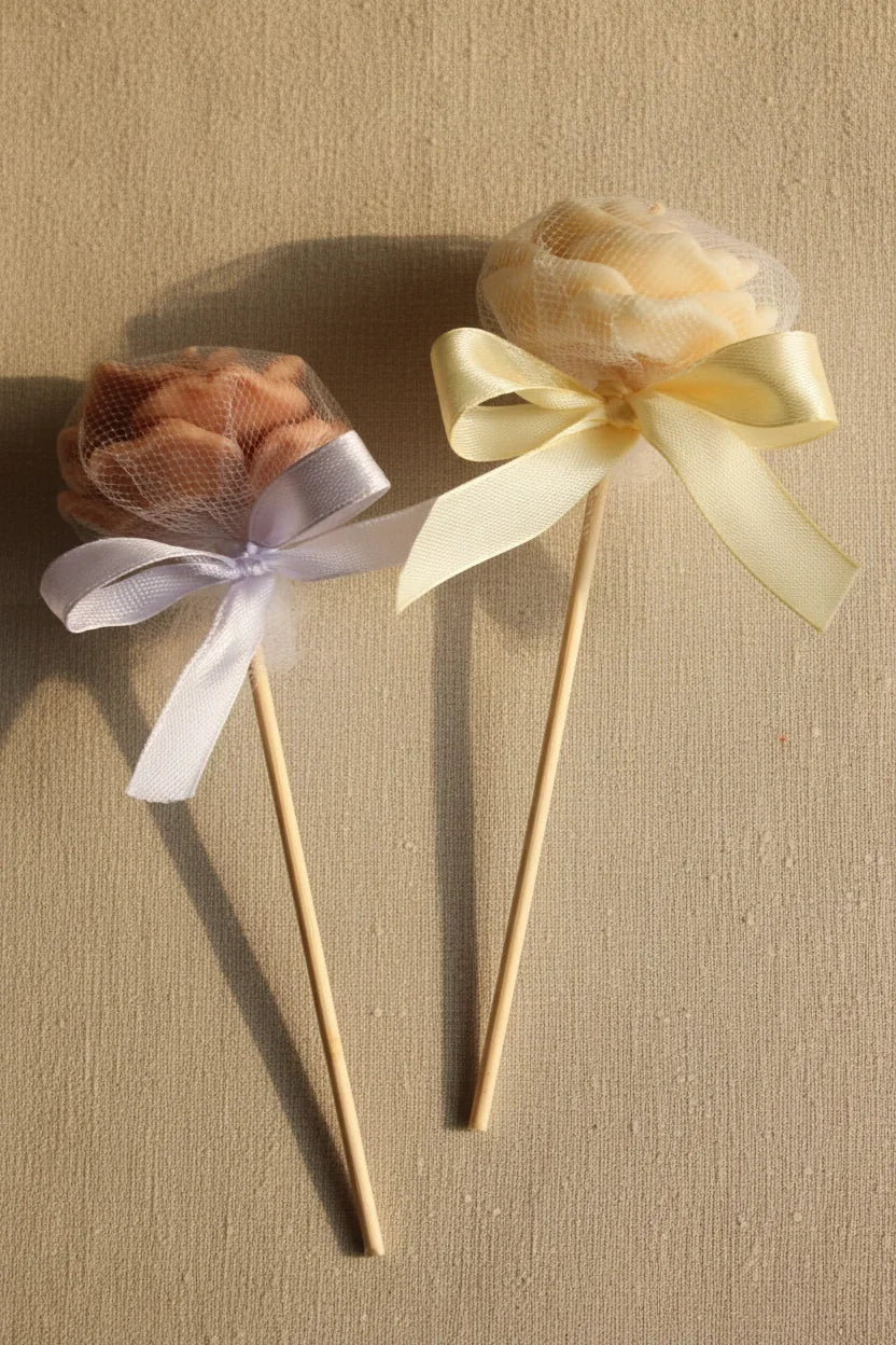 Świeca sojowa róża — elegancki prezent | Candle by Ann