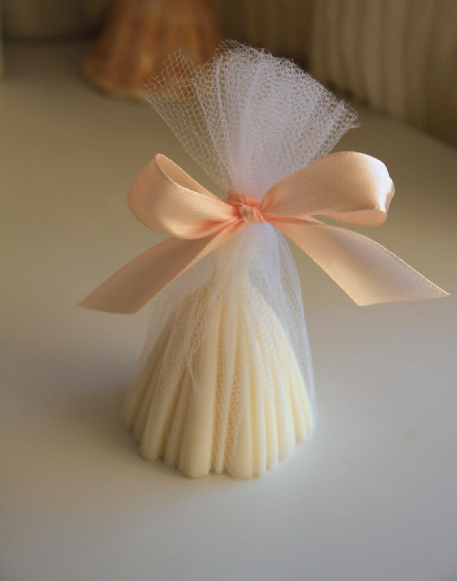Świeca suknia balowa — widok z boku | Candle by Ann