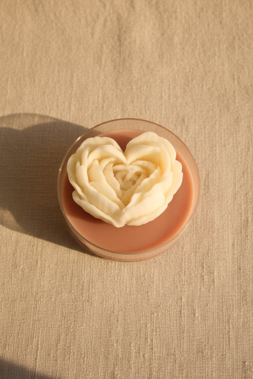 Świeca sojowa serce w pojemniku — ręcznie robiona | Candle by Ann