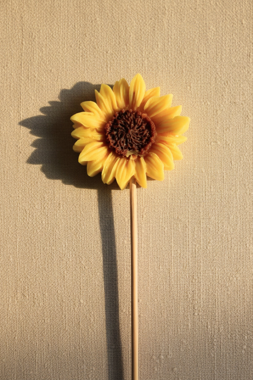 Soleil d'Or świeca sojowa w kształcie słonecznika – Candle by Ann