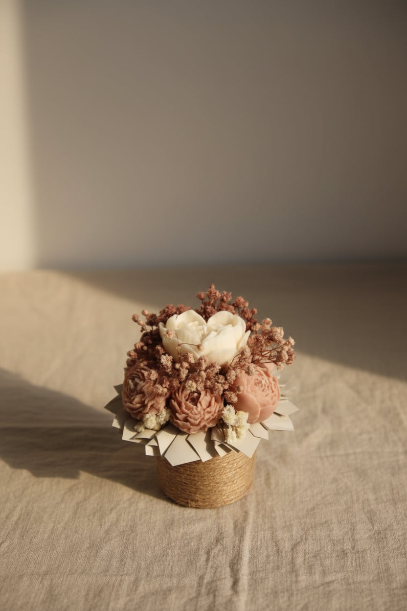 Świeca sojowa mini bukiet kwiatów — dekoracja i prezent | Candle by Ann