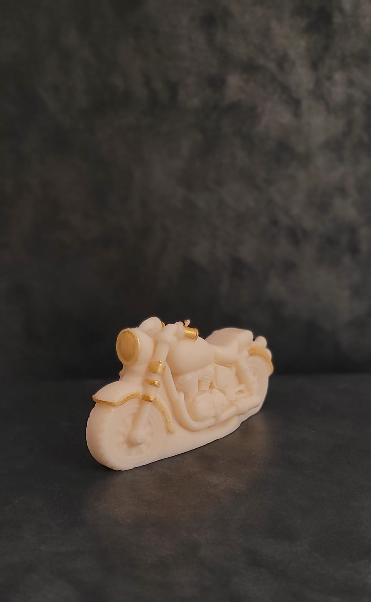 Świeca sojowa motor duży — wyjątkowy prezent dla niego | Candle by Ann