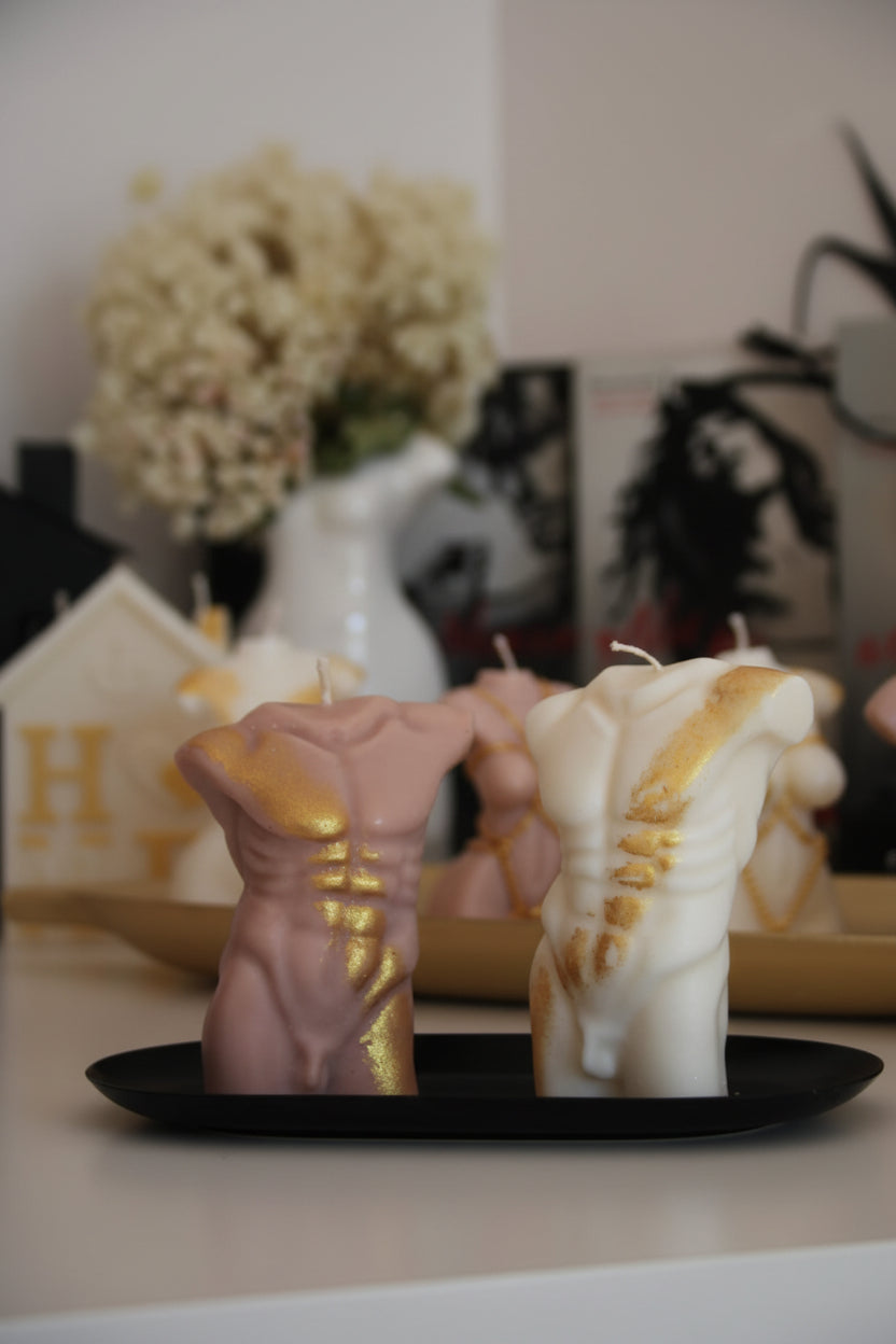 Świeca sojowa męskie ciało artystyczna sylwetka — oryginalna dekoracja | Candle by Ann