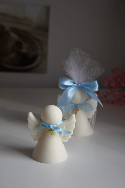 Świeca sojowa aniołek z krzyżykiem — pamiątka Pierwszej Komunii | Candle by Ann