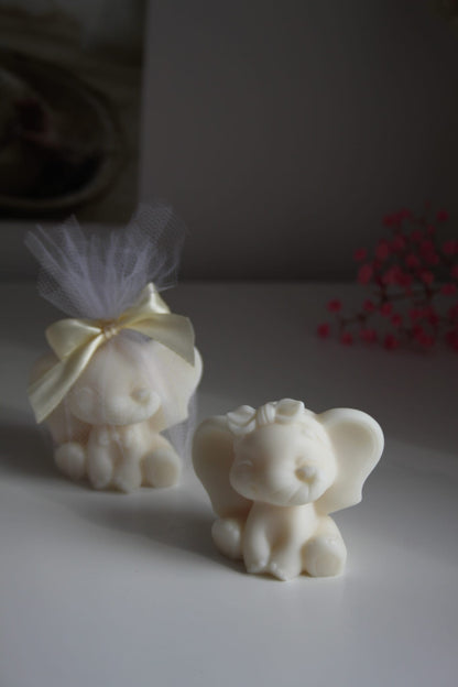Świeca sojowa słonik — pamiątka na Pierwszą Komunię Świętą | Candle by Ann