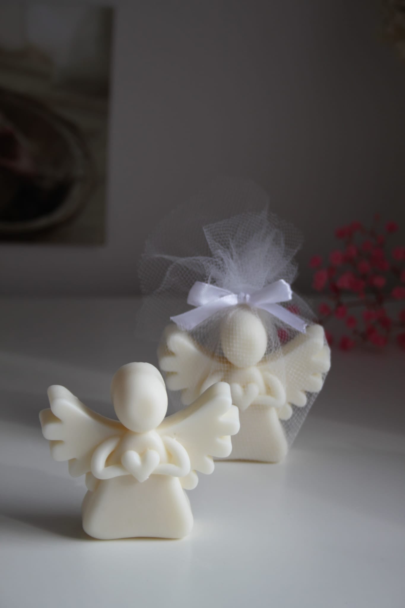 Świeca sojowa aniołek z serduszkiem — pamiątka Pierwszej Komunii | Candle by Ann
