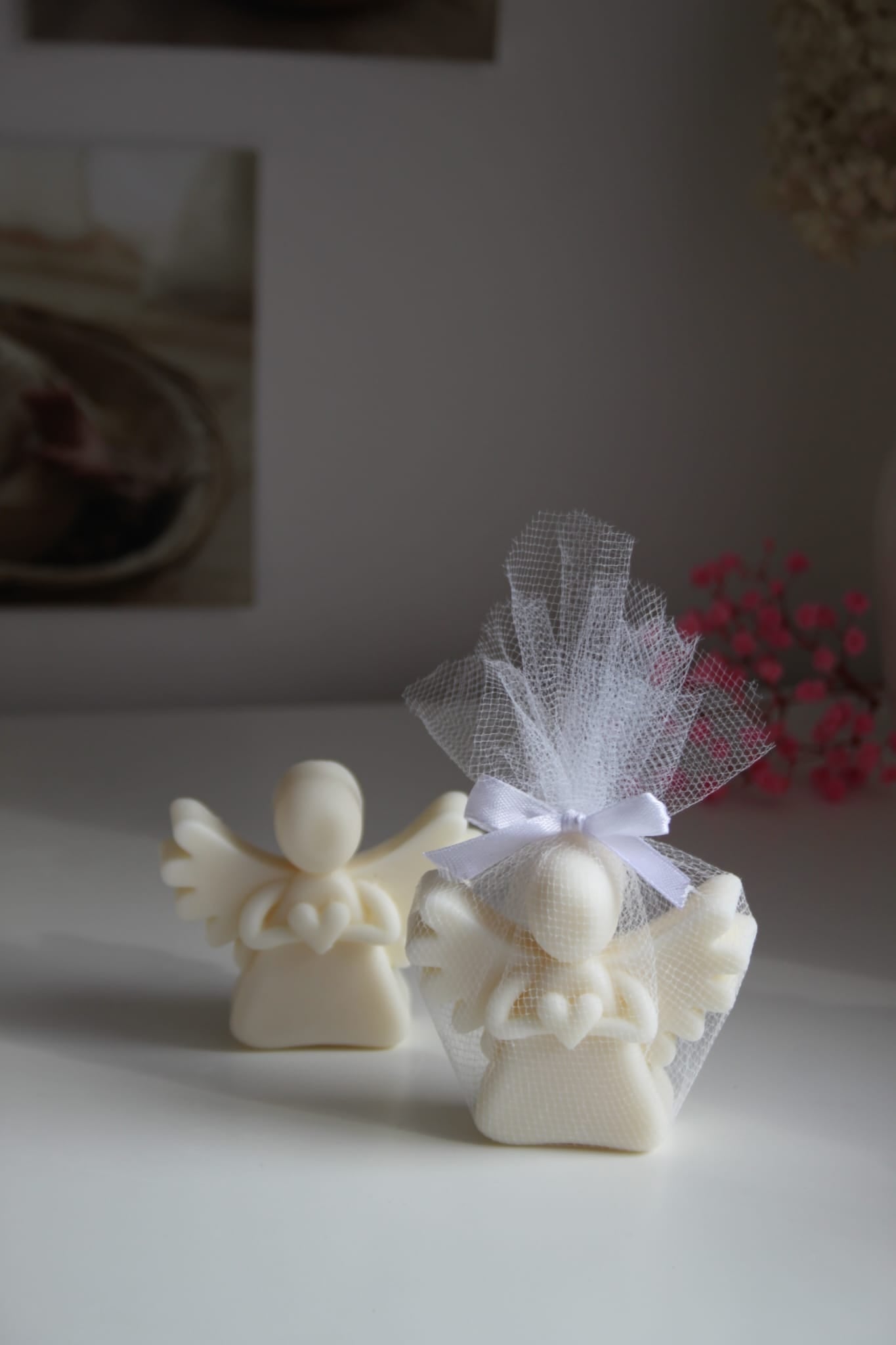Świeca sojowa aniołek z serduszkiem — pamiątka Pierwszej Komunii | Candle by Ann