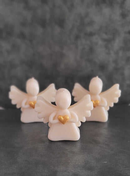 Świeca sojowa aniołek z serduszkiem — pamiątka Pierwszej Komunii | Candle by Ann