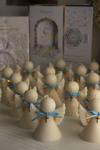 Świeca sojowa aniołek z krzyżykiem — pamiątka Pierwszej Komunii | Candle by Ann
